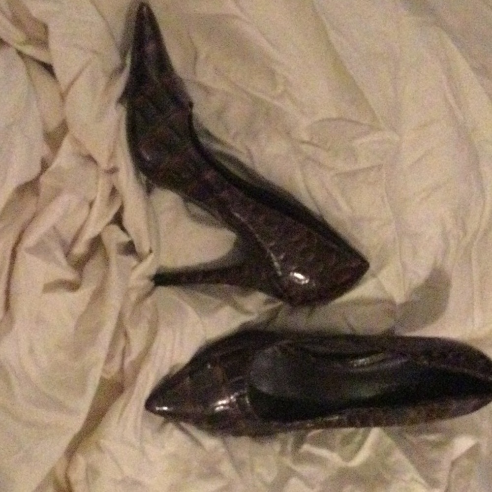 Charlotte Russe Reptile Skin Pointed Toe Pumps